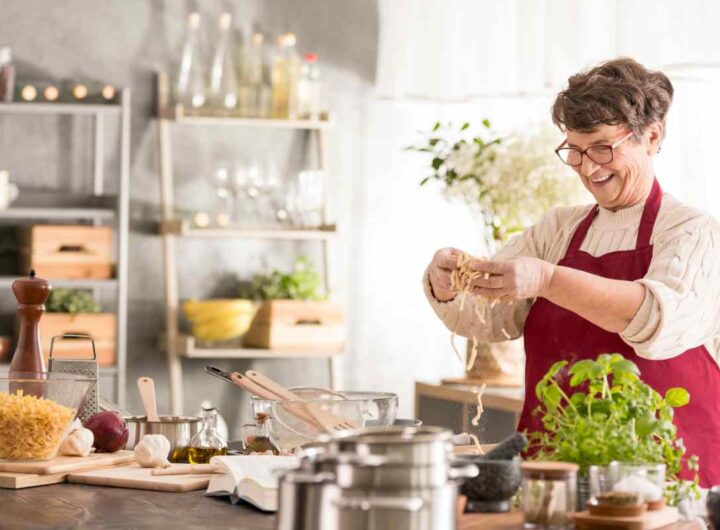 Donna cucina