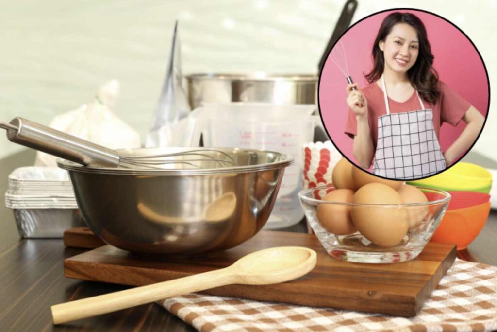 La torta golosa alle pesche si prepara con ingredienti facilmente reperibili: uova, zucchero, farina 00, fecola di patate, lievito per dolci