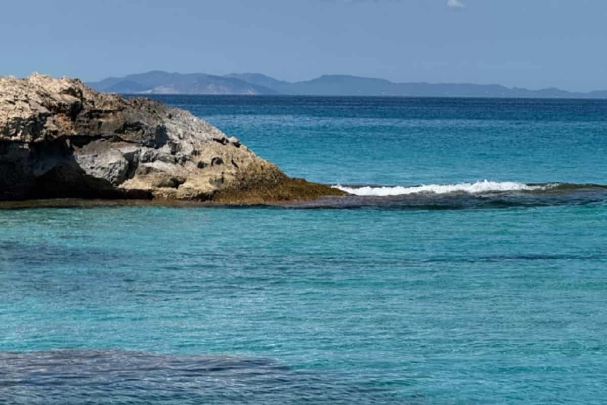ibiza isola spagnola alternativa low cost