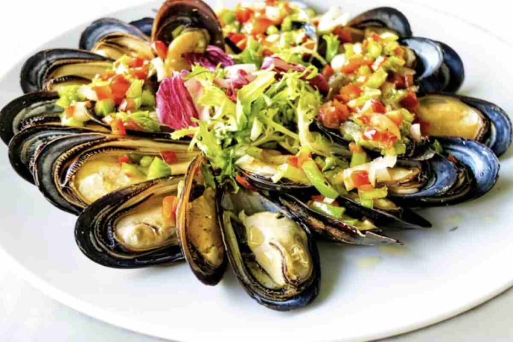 La sua preparazione, pur essendo molto semplice, richiede alcuni accorgimenti fondamentali per esaltare al massimo il sapore di questo mollusco