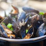 Cozze, perché alcune sono bianche ed altre arancioni? tutta la verità