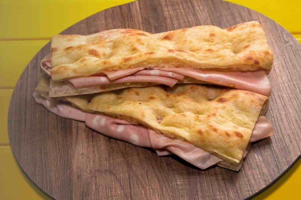 Pizza bianca ripiena